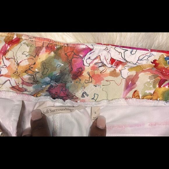 Soft Surroundings floral cropped ankle pants sz large - Picture 3 of 8